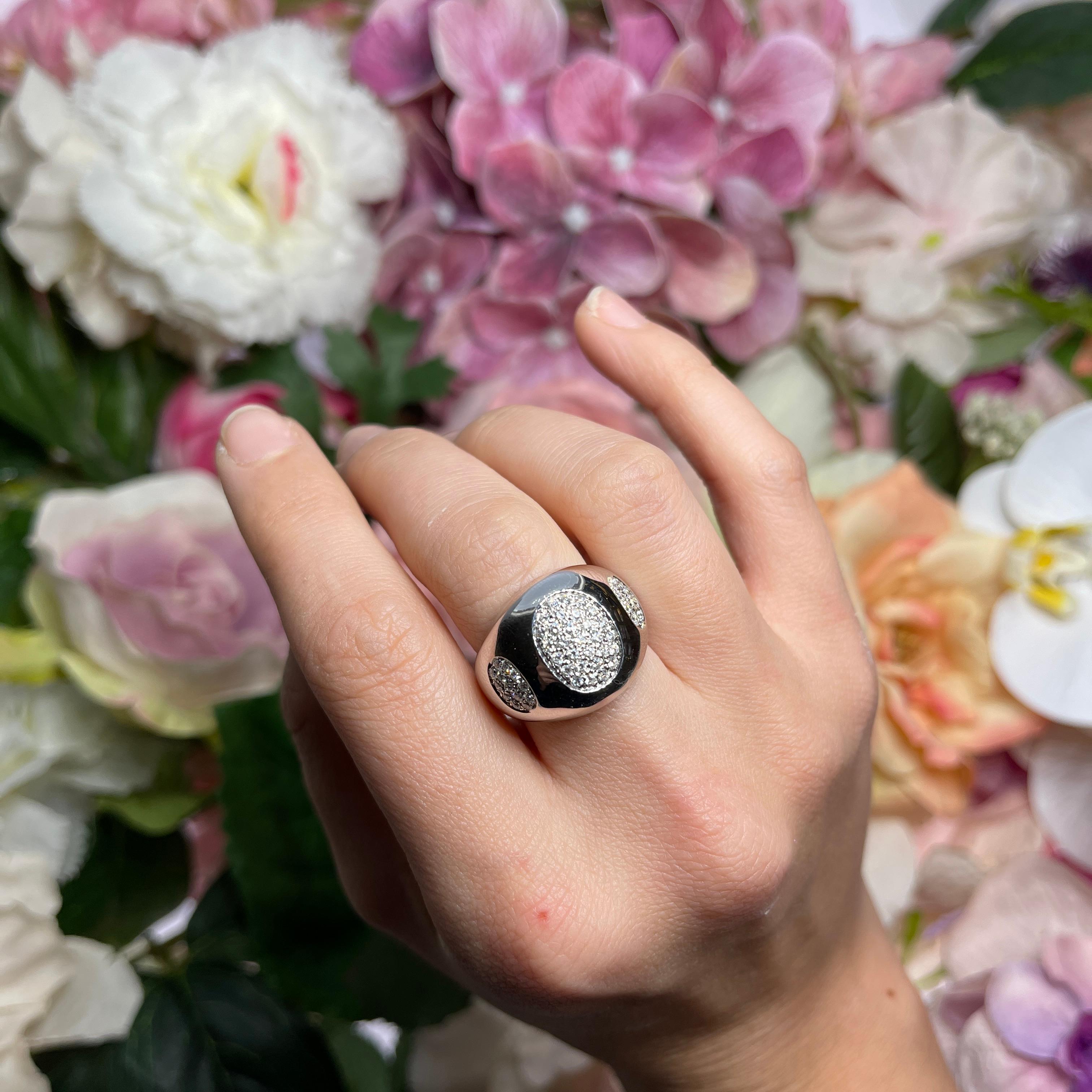 White Gold Band Ring with White Diamond 0.70 carats Pavé Ovals For Sale 2