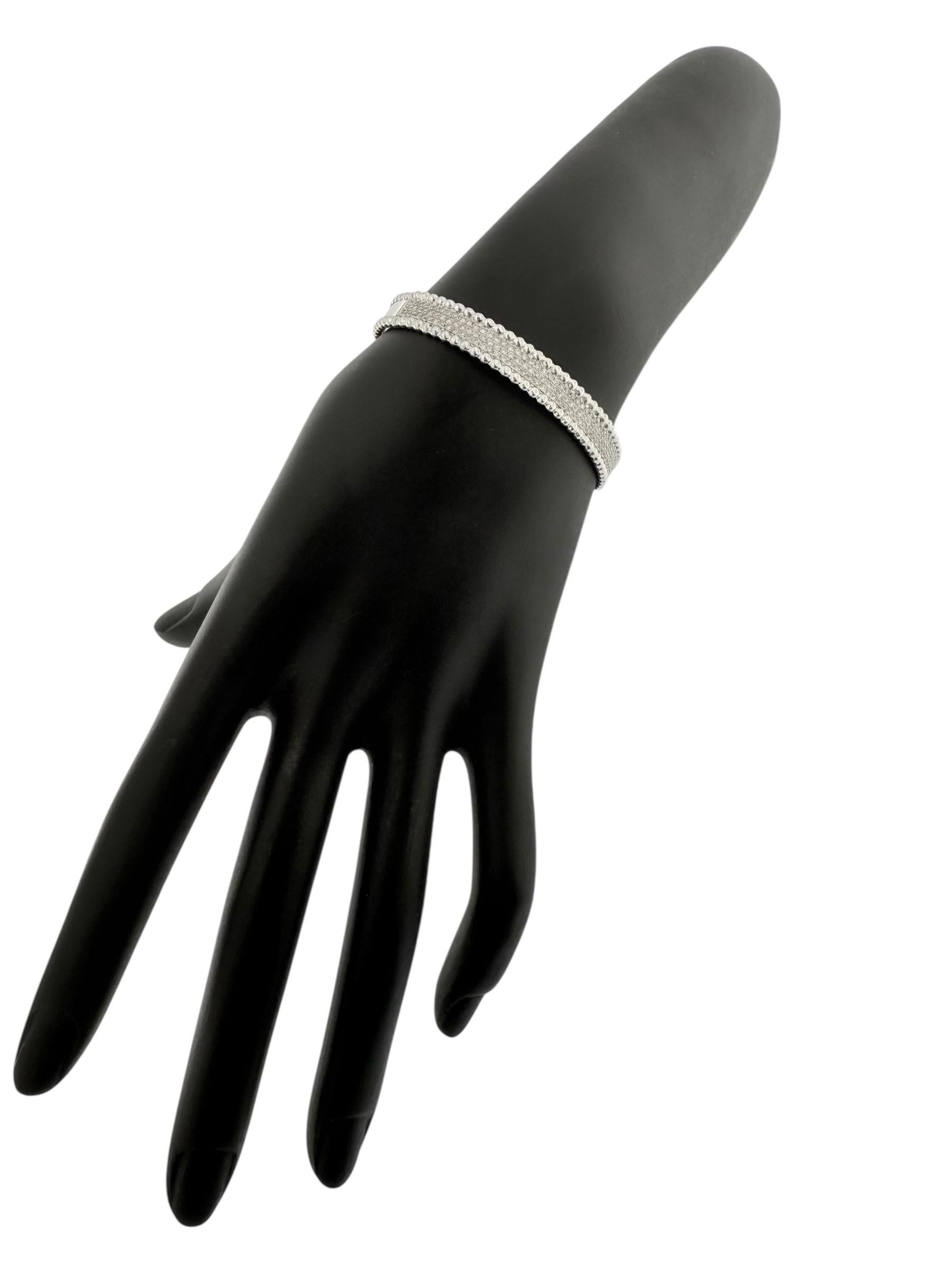 Pulsera brazalete de oro blanco con diamantes en venta 1