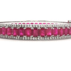 Bracelet en or blanc avec rubis taille carrée et diamants brillants