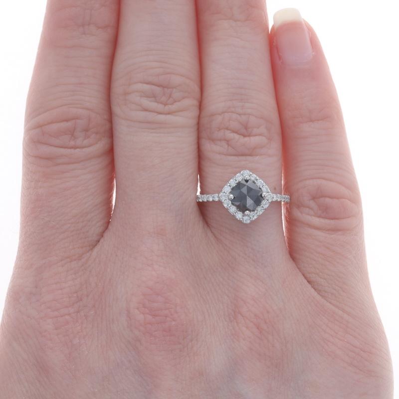 Anillo de compromiso de oro blanco con halo de diamantes negros - 14k Cushion Rose 1.37ctw Tratado Corte cojín en venta