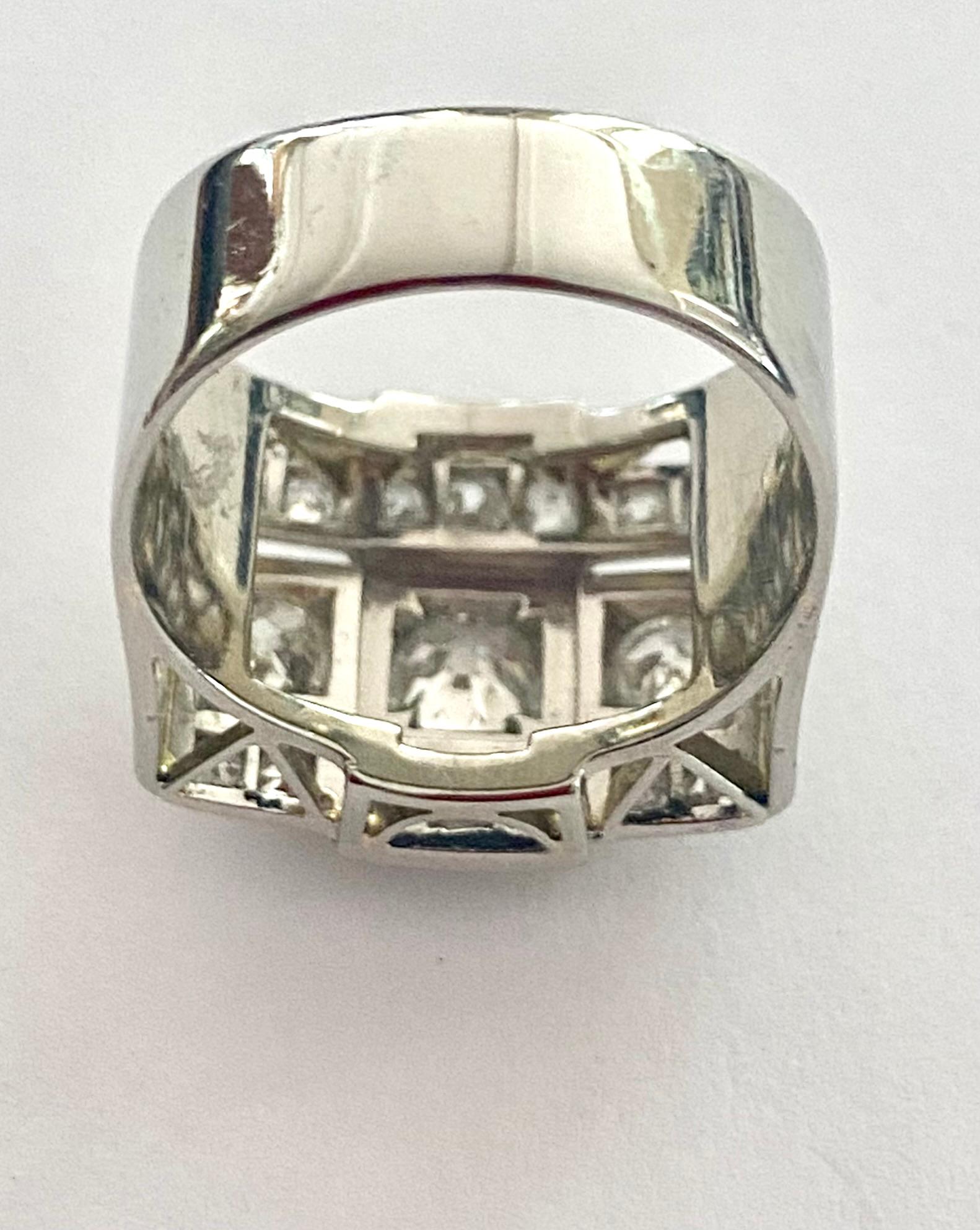 White Gold Block Ring from 1950 Diamonds In Good Condition For Sale In Heerlen, NL