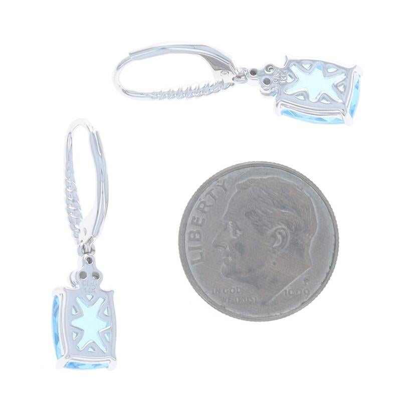 Boucles d'oreilles pendantes en or blanc avec topaze bleue et diamant -14k Check Cushion 6.83ctw Pierced Excellent état - En vente à Greensboro, NC