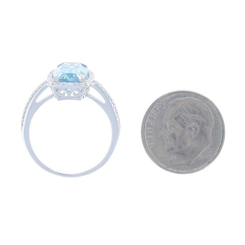 Bague en or blanc avec halo de diamants et topaze bleue - 14k Octagonal Coussin 3.73ctw en vente 1