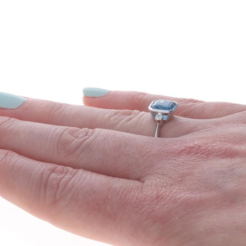 Donna Anello a tre pietre con diamante e topazio blu in oro bianco - 14k Square 3.30ctw in vendita
