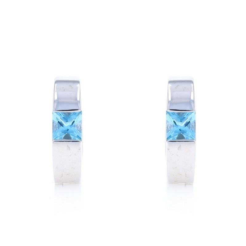 Boucles d'oreilles Huggie en or blanc avec topaze bleue - 14k Carré .74ctw Pierce Excellent état - En vente à Greensboro, NC