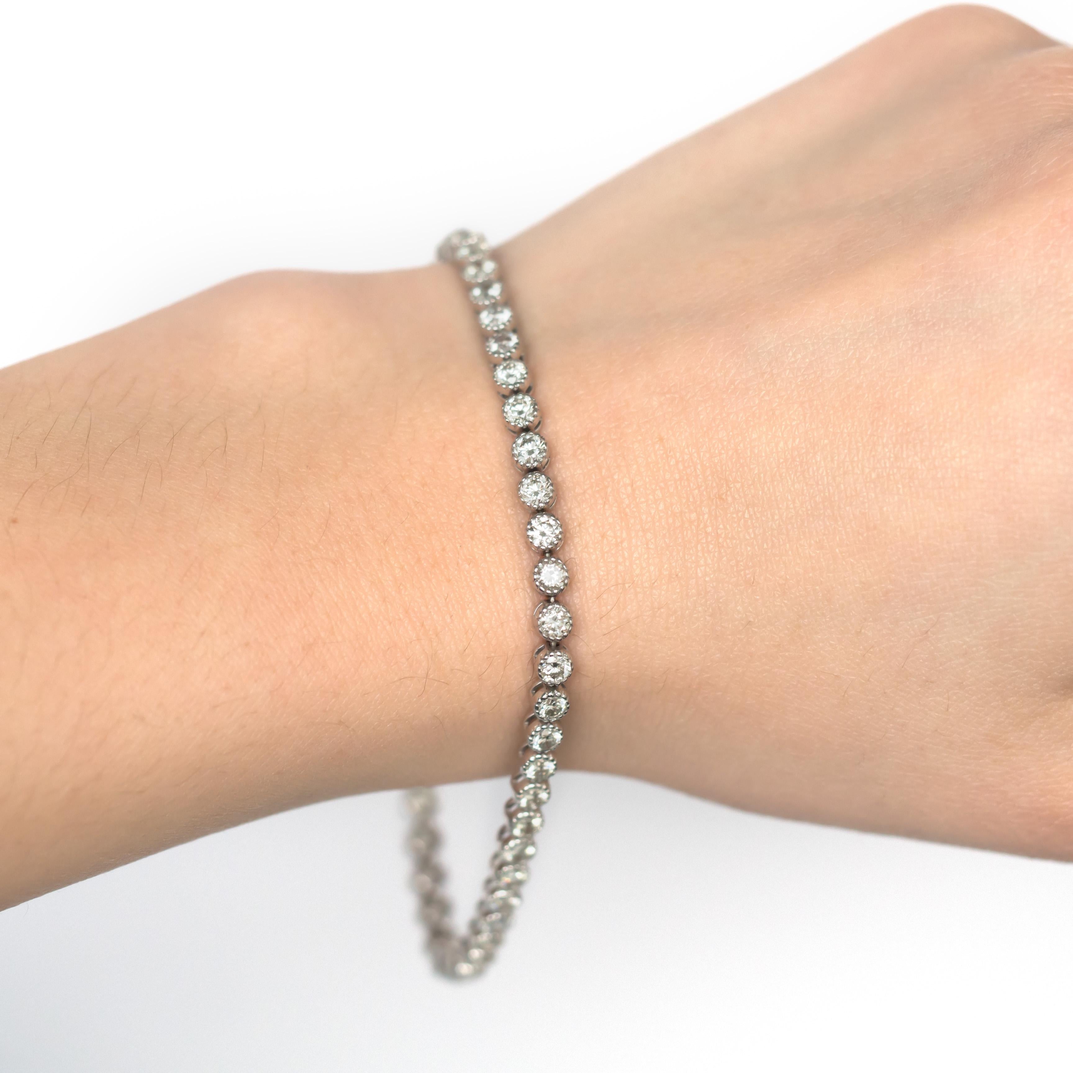 Women's or Men's White Gold Bracelet For Sale