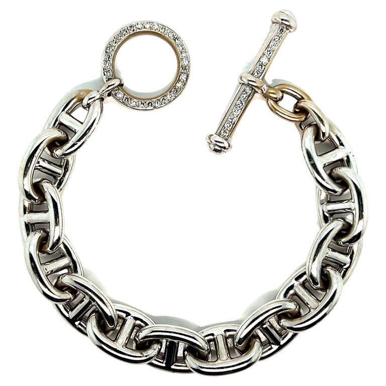 What are the different types of bracelet clasps