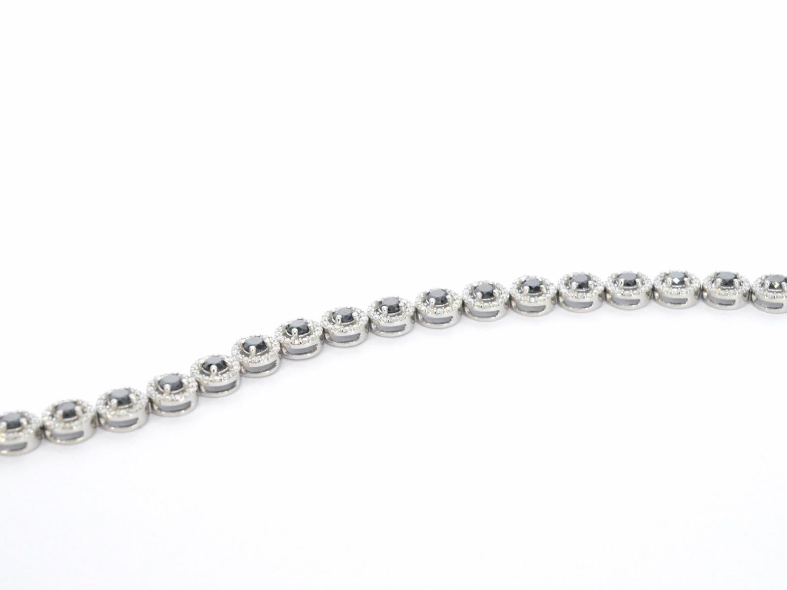 Bracelet en or blanc avec diamants et fleurons de 5,80 carats Excellent état - En vente à AMSTELVEEN, NH