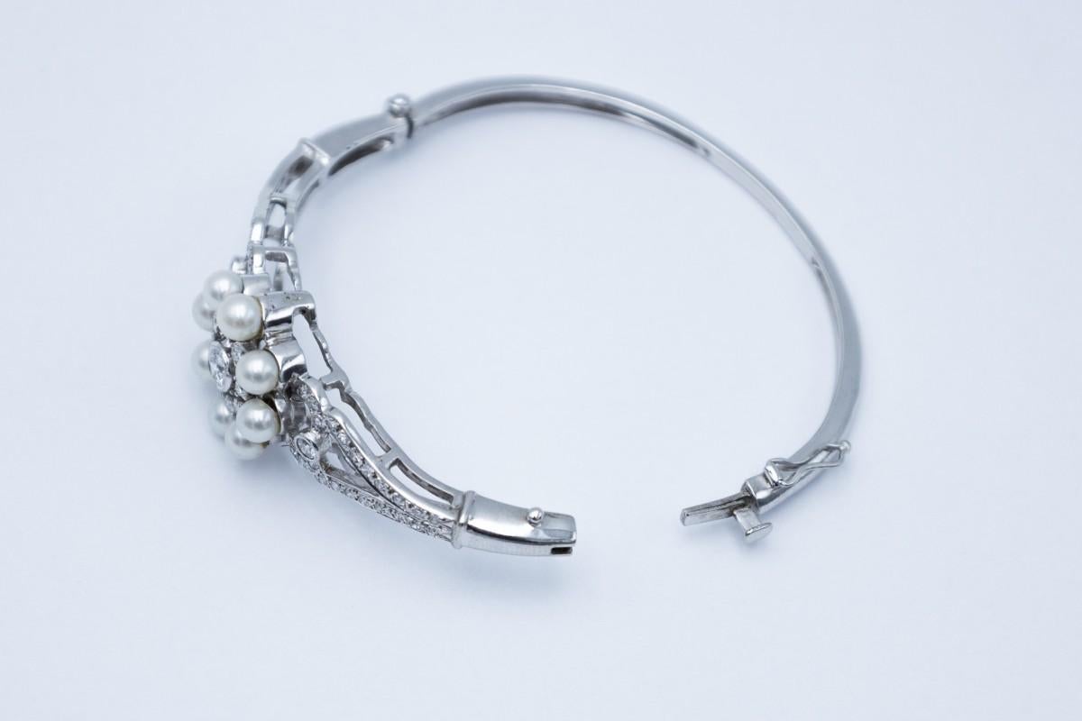 White gold bracelet with diamonds and pearls en vente 1
