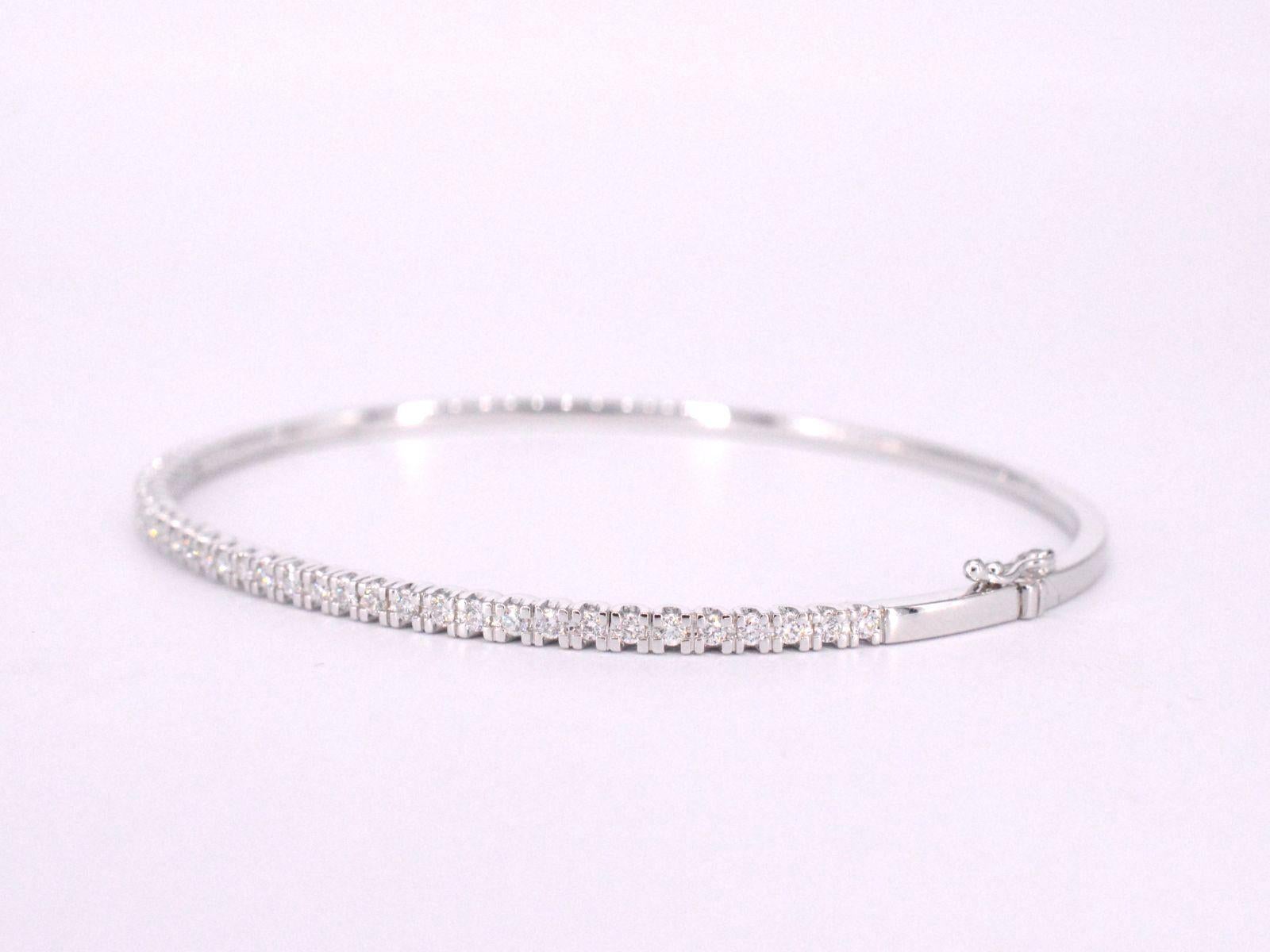 Contemporary White Gold Bracelet with Diamonds For Sale