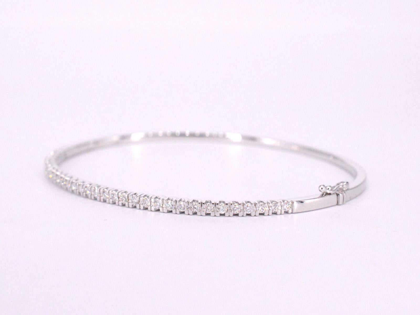 Contemporain Bracelet en or blanc avec diamants en vente