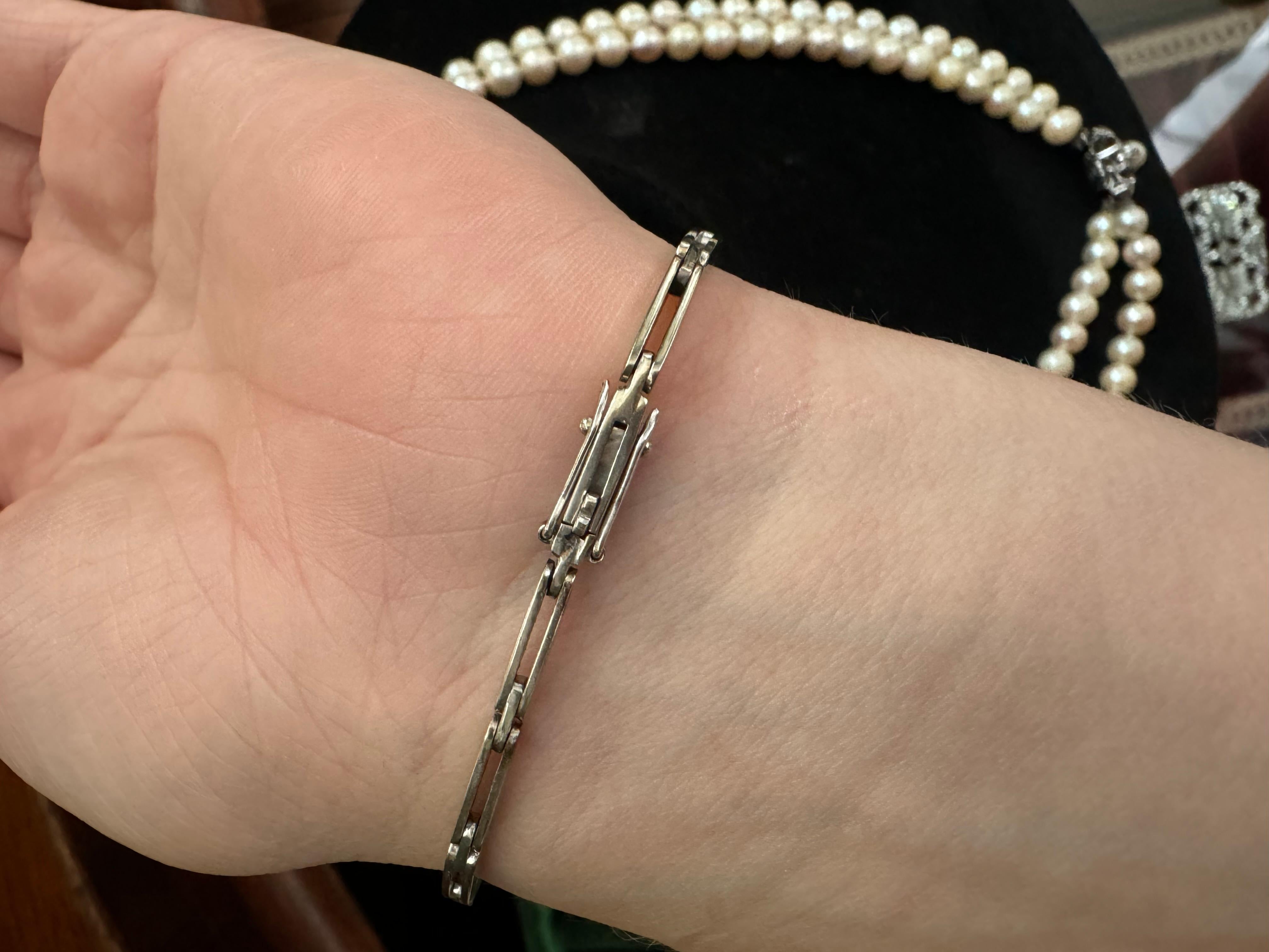 Pulsera de oro blanco con perlas y diamantes. en venta 4