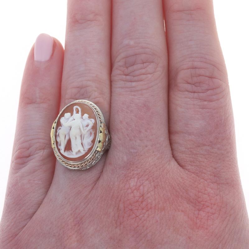 Anello in oro bianco con cammeo a conchiglia intagliato Art Deco con tre grazie - 14k Filligree In condizioni ottime in vendita a Greensboro, NC