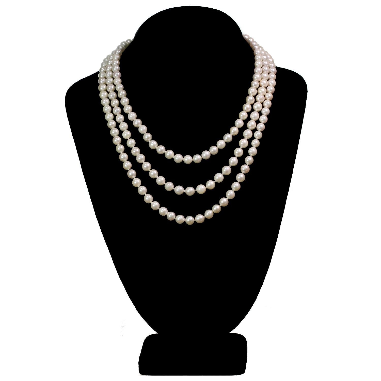 3 row pearl necklace