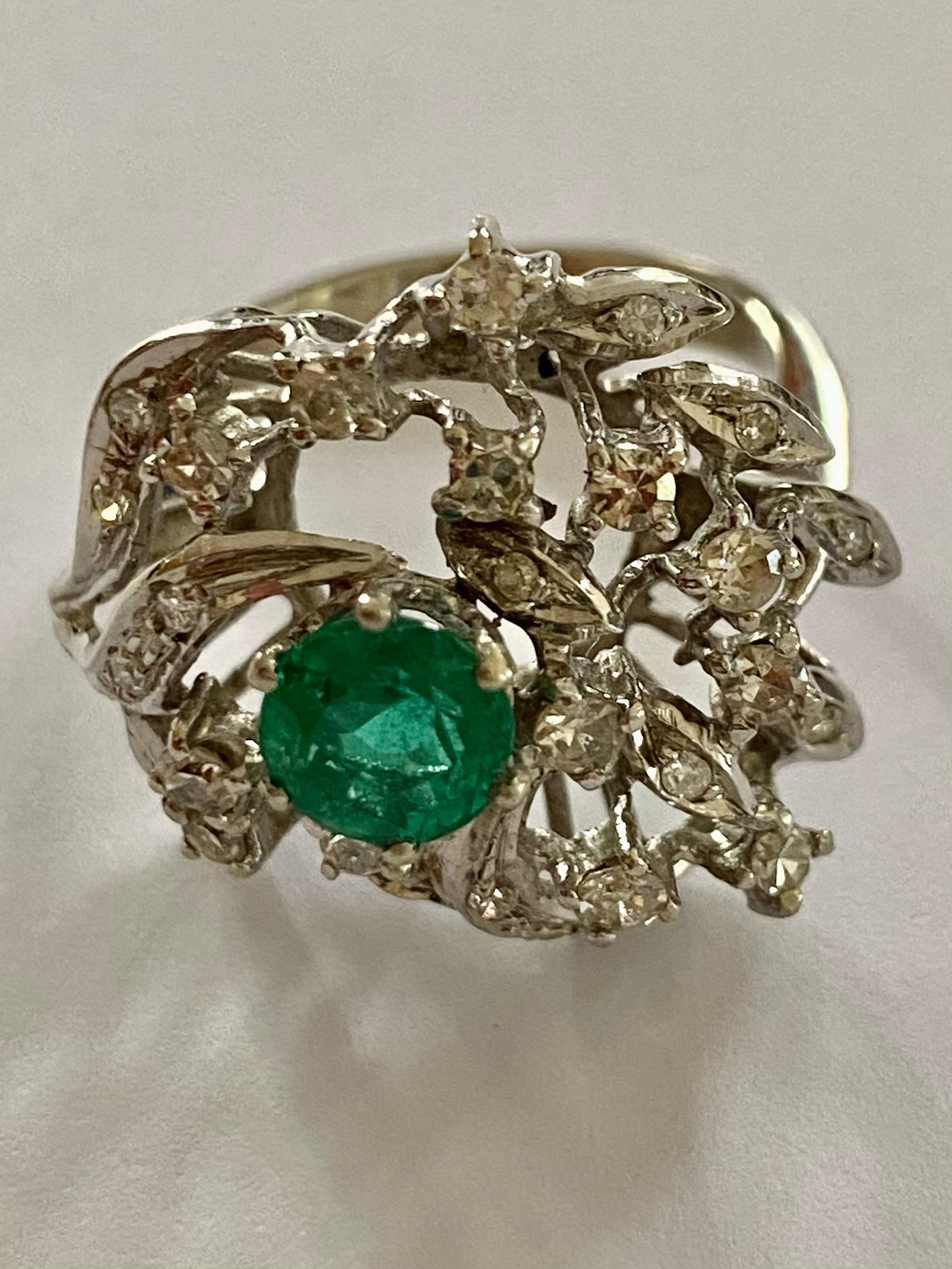 White Gold Cocktail Ring, Emerald and Diamonds, Germany, 1960 In Good Condition In Heerlen, NL