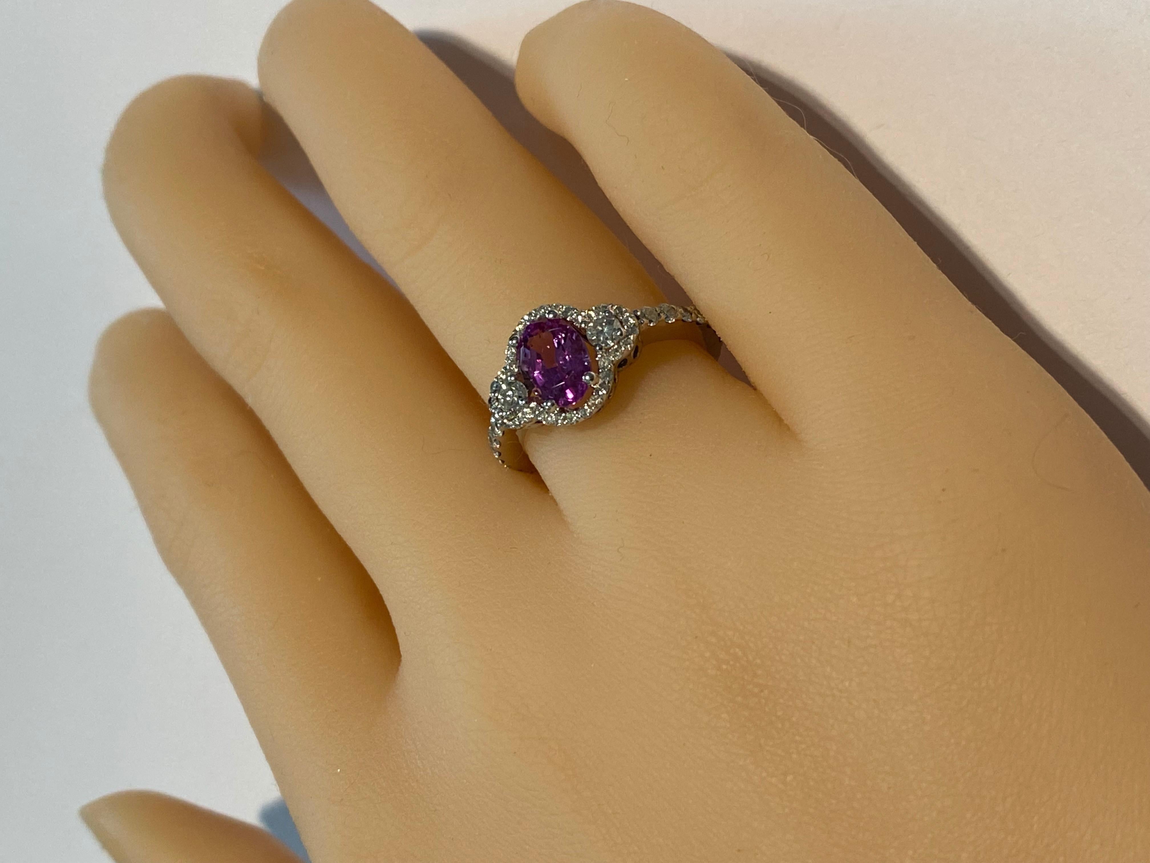 Women's GIA Certified No Heat Ceylon Pink Sapphire Diamond 2.14 Carat 18 Karat Ring   For Sale