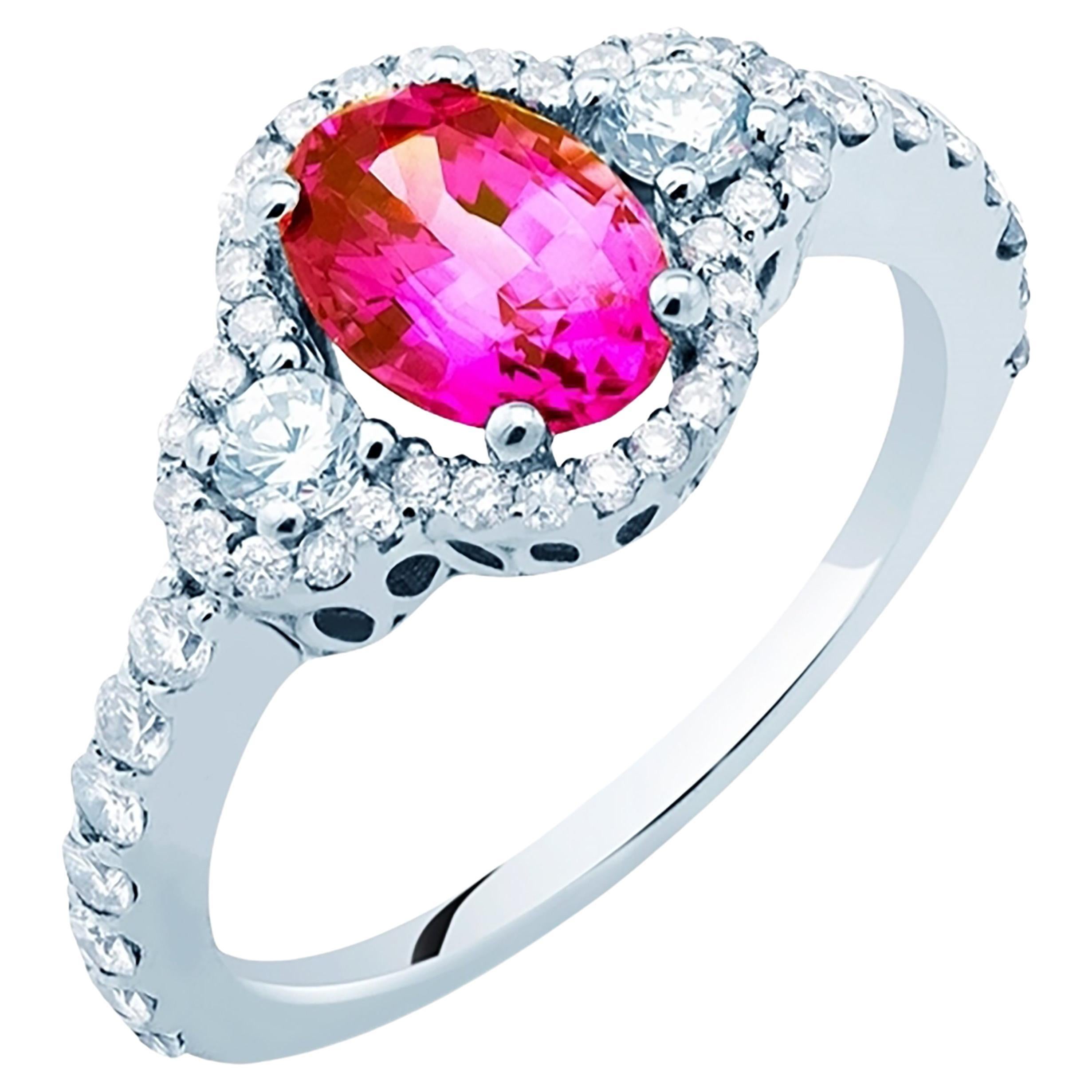 Bague 18 carats certifiée par le GIA, sans chaleur, saphir rose de Ceylan et diamant de 2,14 carats   en vente