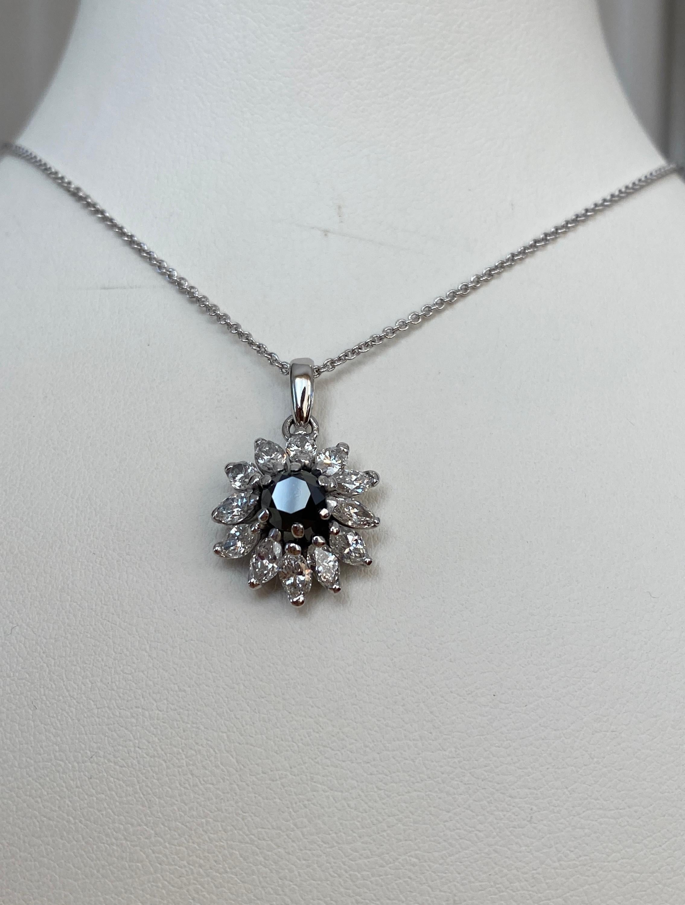Women's or Men's White gold collier flower pendant with 2.80 caraat white and black diamonds For Sale
