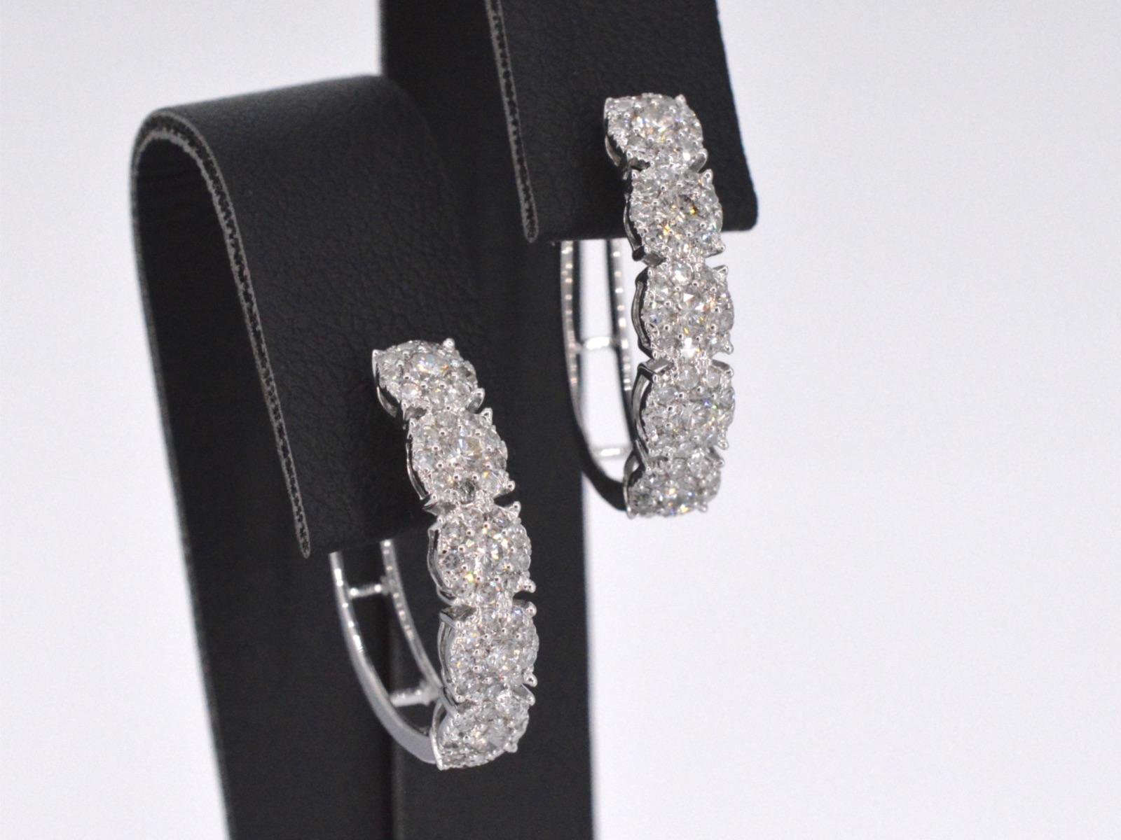 Brilliant Cut White Gold Creole Earrings with Five Chatons with Diamonds For Sale