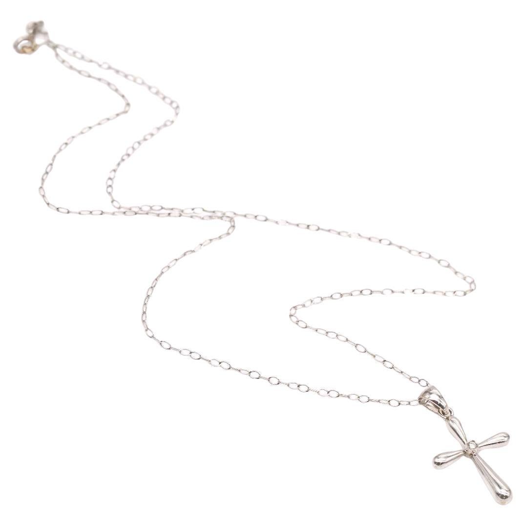 Collier CRUX en or blanc avec diamants - Design Elegance et Timeless en vente