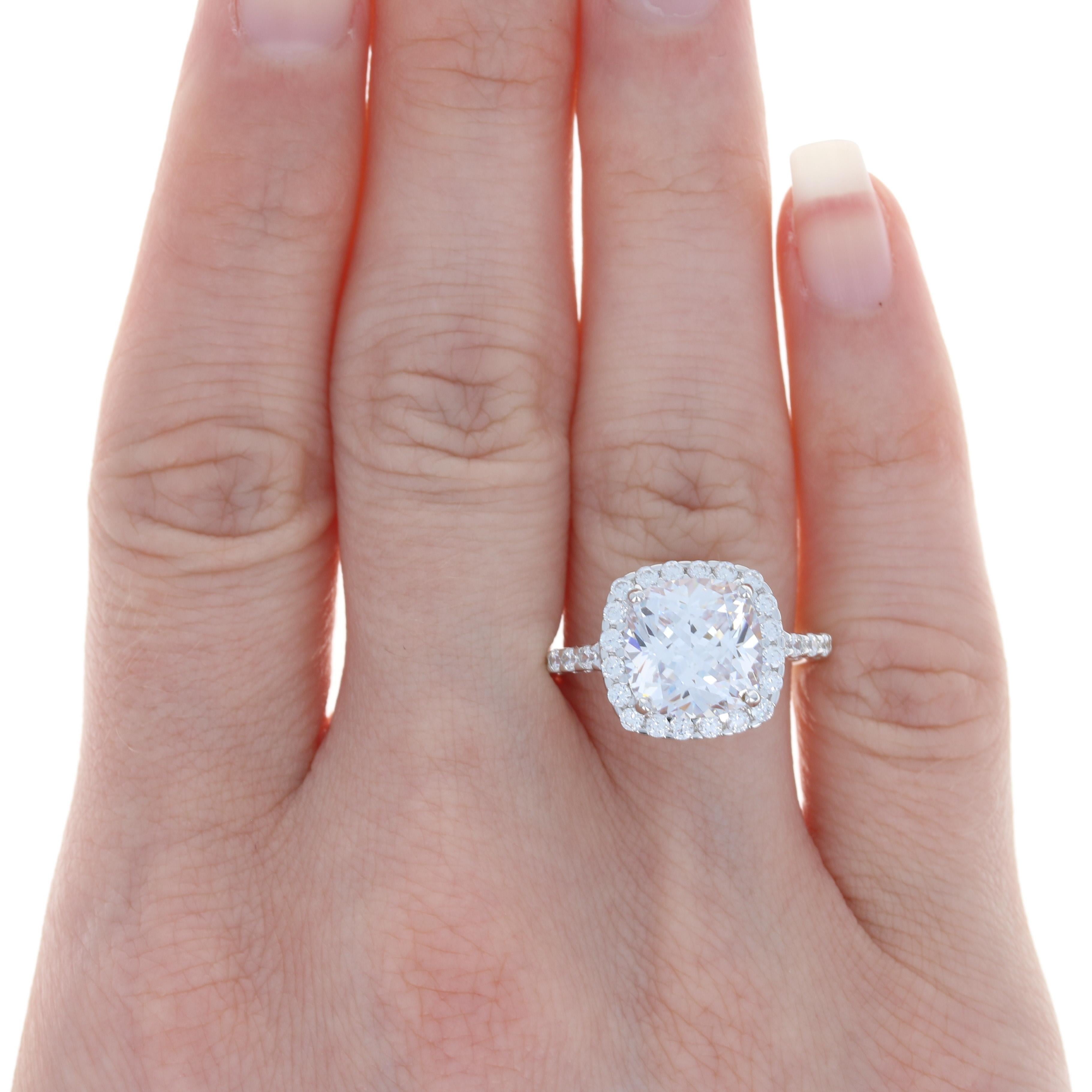 cubic zirconia halo engagement rings