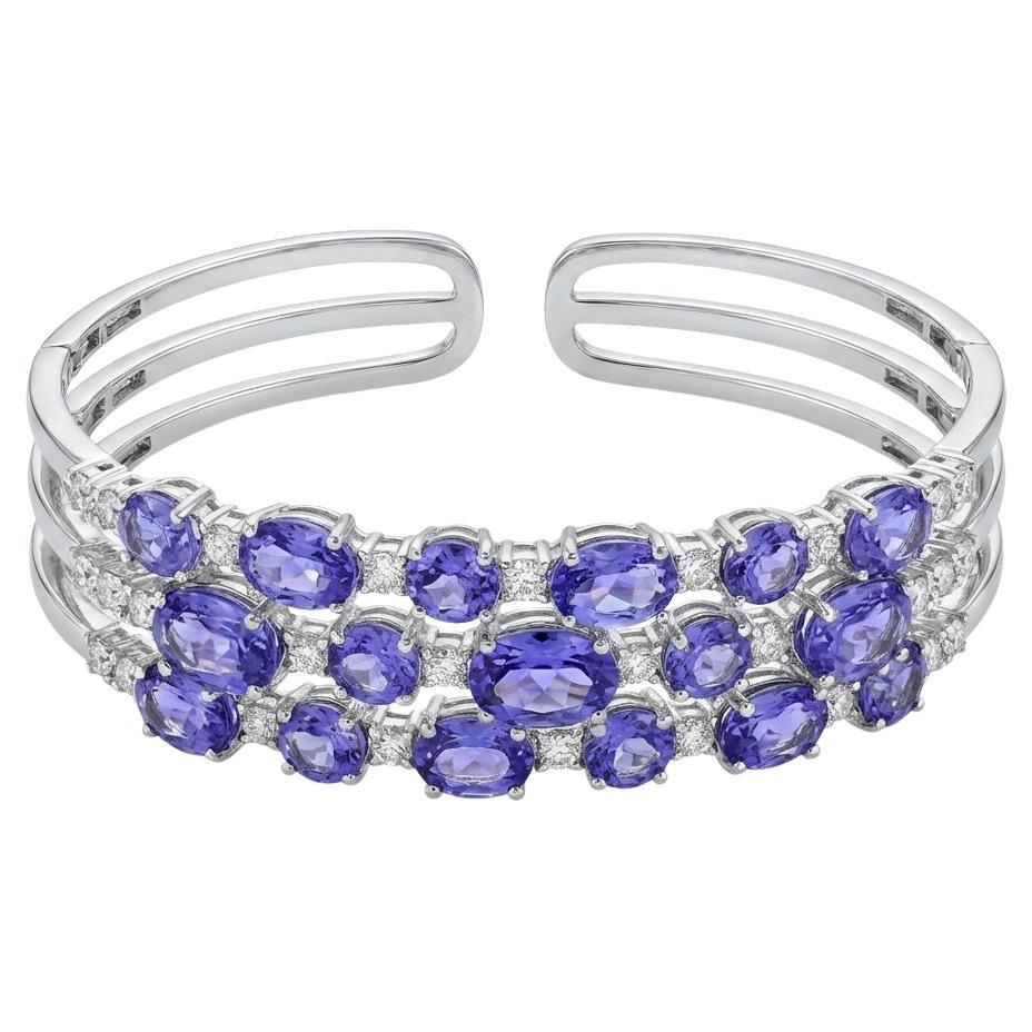 Bracciale in oro bianco con tanzanite da 12,64 carati e diamanti da 1,79 carati