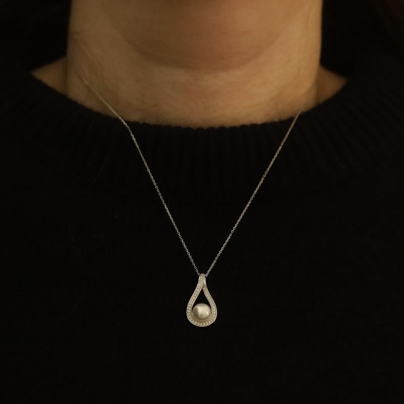Perle White Gold Cultured Pearl Diamond Necklace 14k .20ctw Teardrop Adjustable en vente