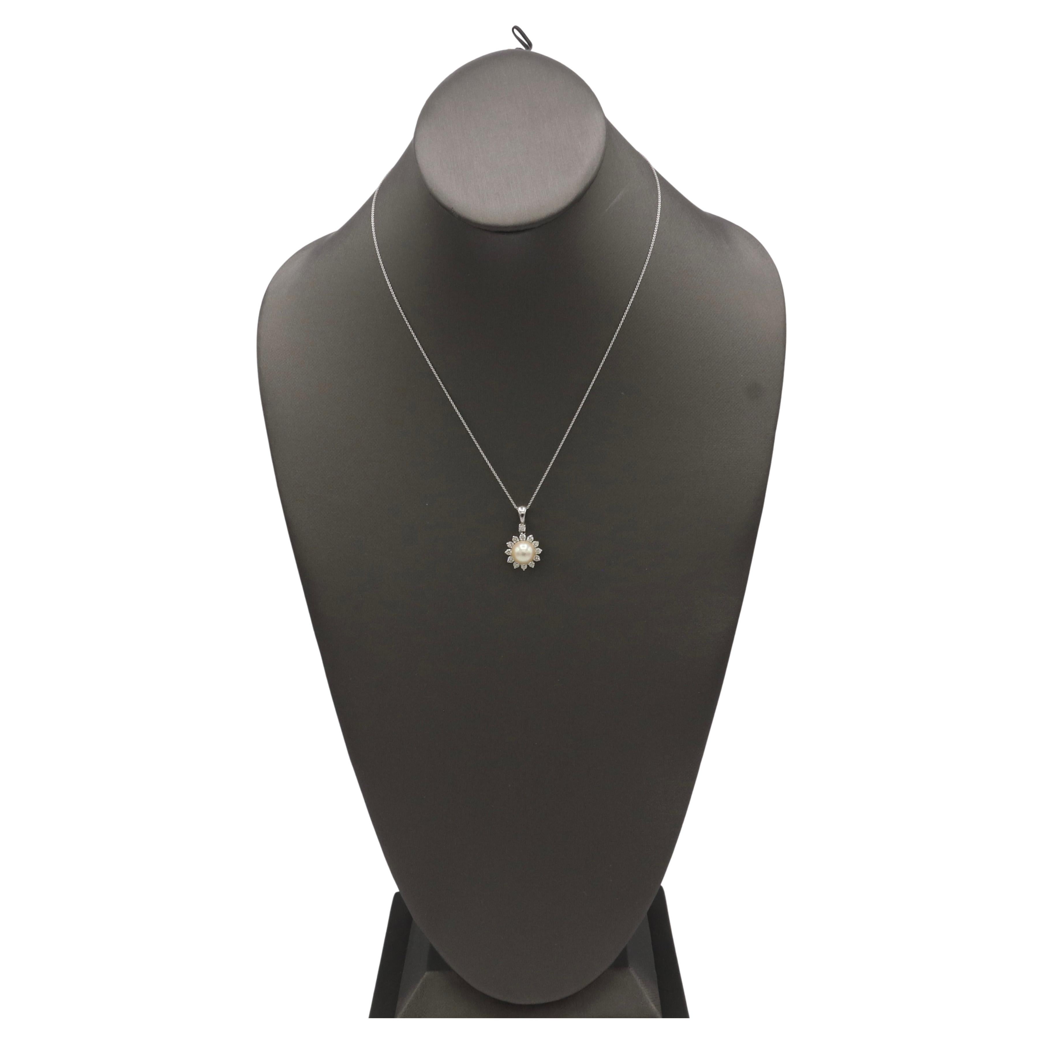 Modern White Gold Cultured Pearl & Natural Diamond Drop Pendant Necklace For Sale