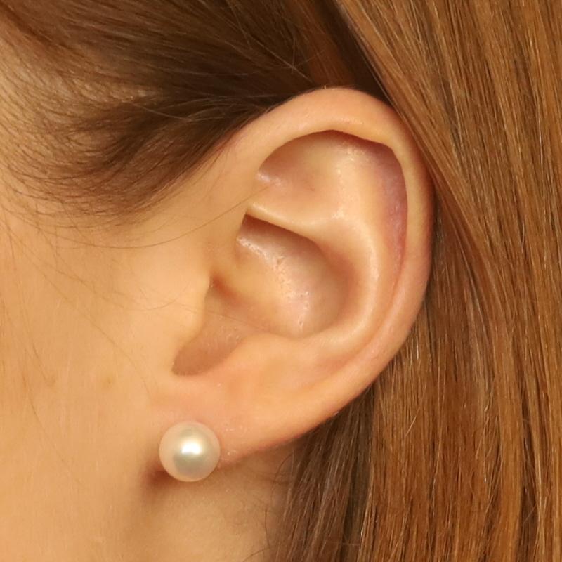 White Gold Cultured Pearl Stud Earrings - 14k Pierced In New Condition For Sale In Greensboro, NC