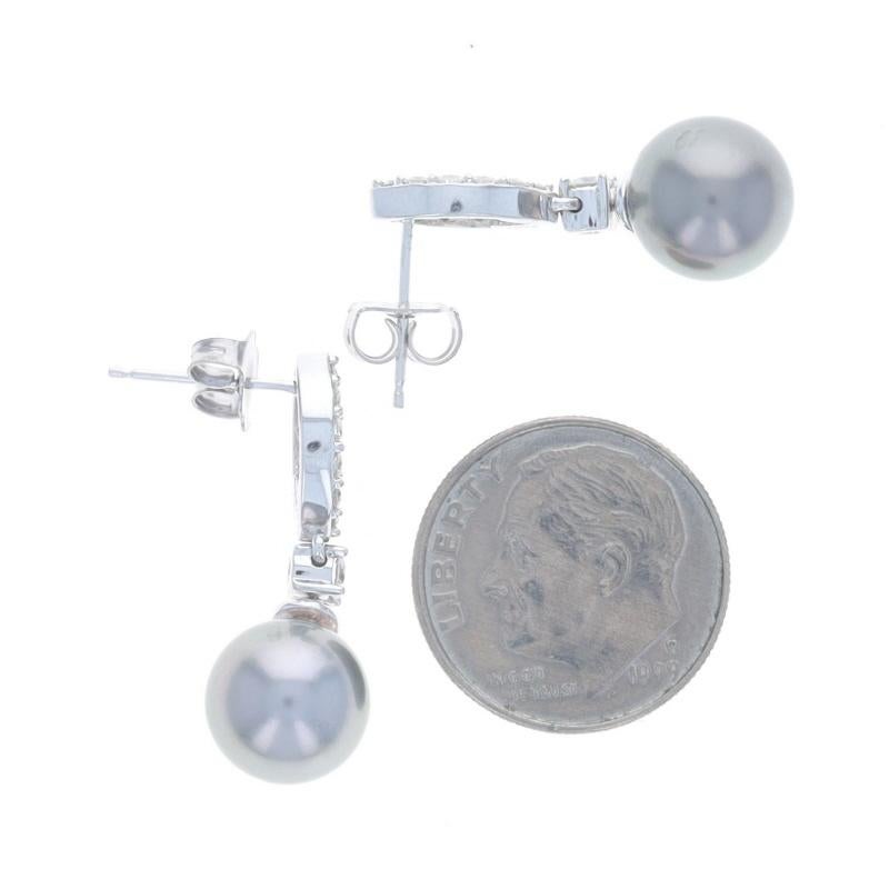 Perlina Orecchini pendenti in oro bianco con perle di Tahiti e diamanti coltivati 14k .60ctw in vendita