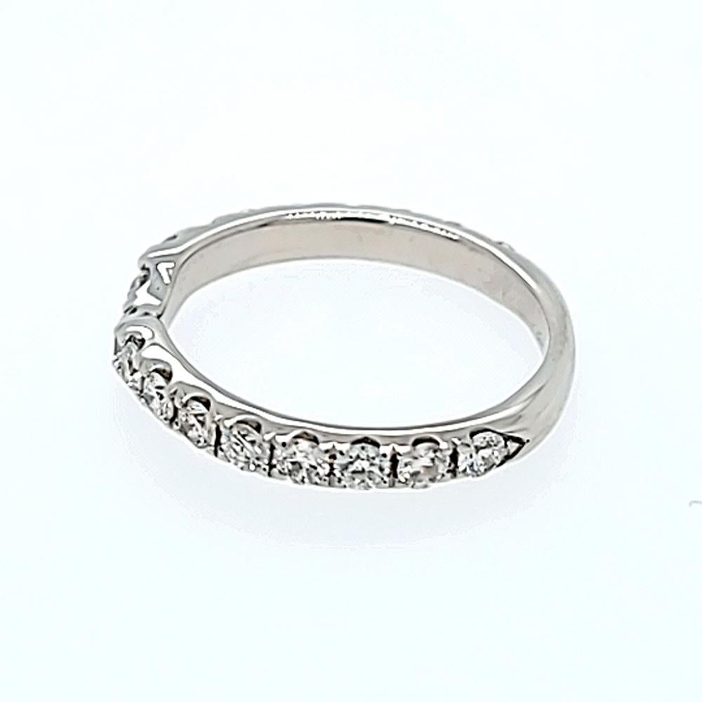 Round Cut White Gold Curved Diamond Ring