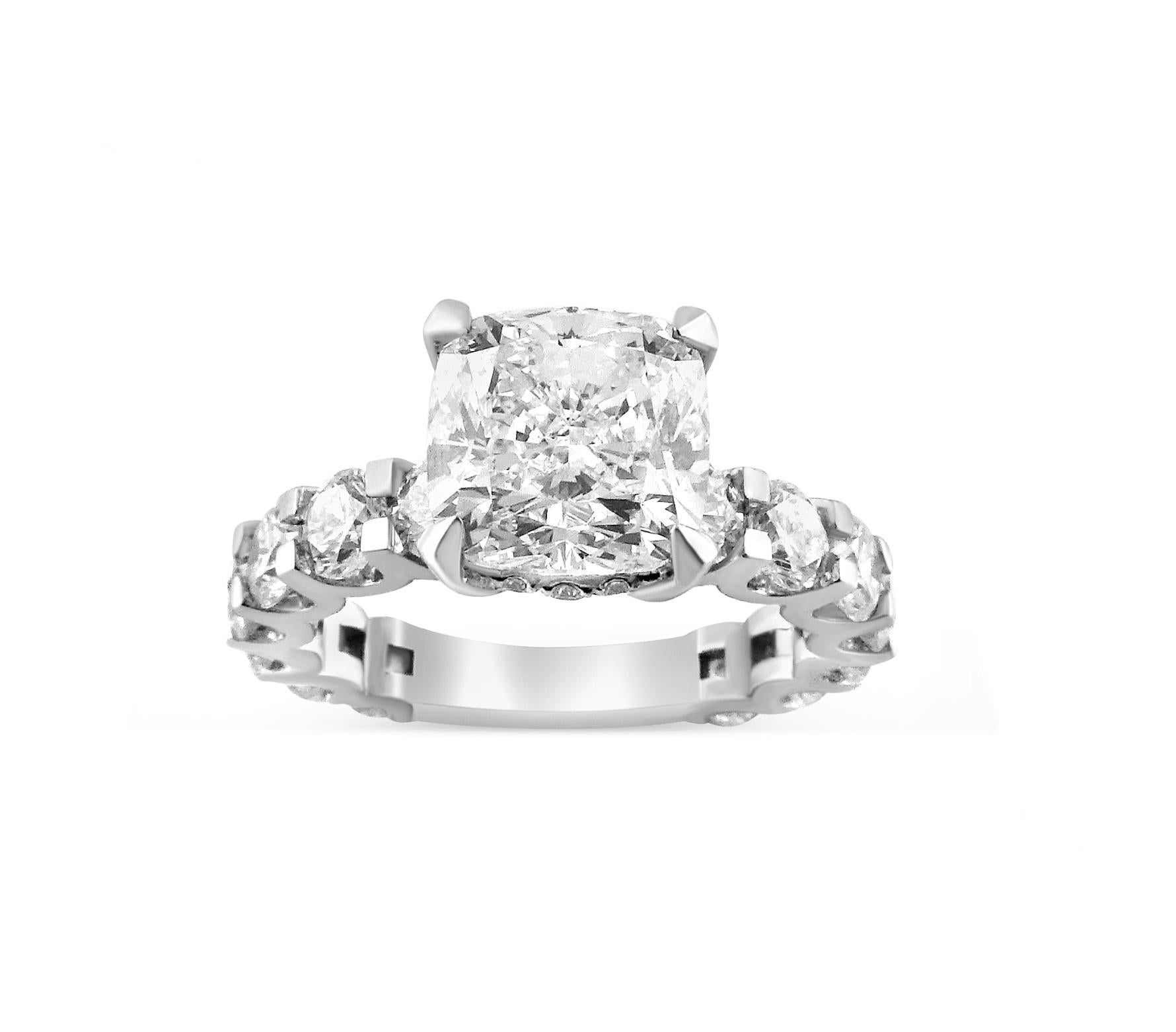 cushion cut side stones