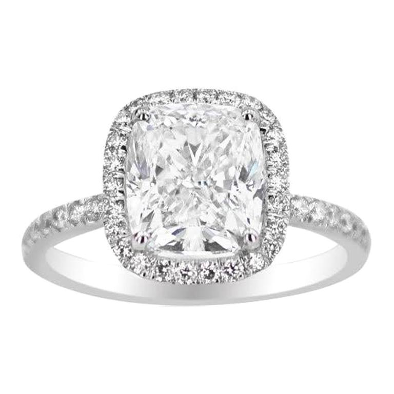 White Gold Cushion Cut Ring Set with Side Diamonds, 3.51 Carat For Sale