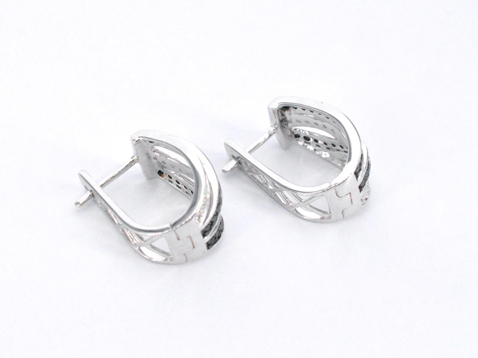 White Gold Design Earrings with White and Black Brilliant Diamonds For Sale 1