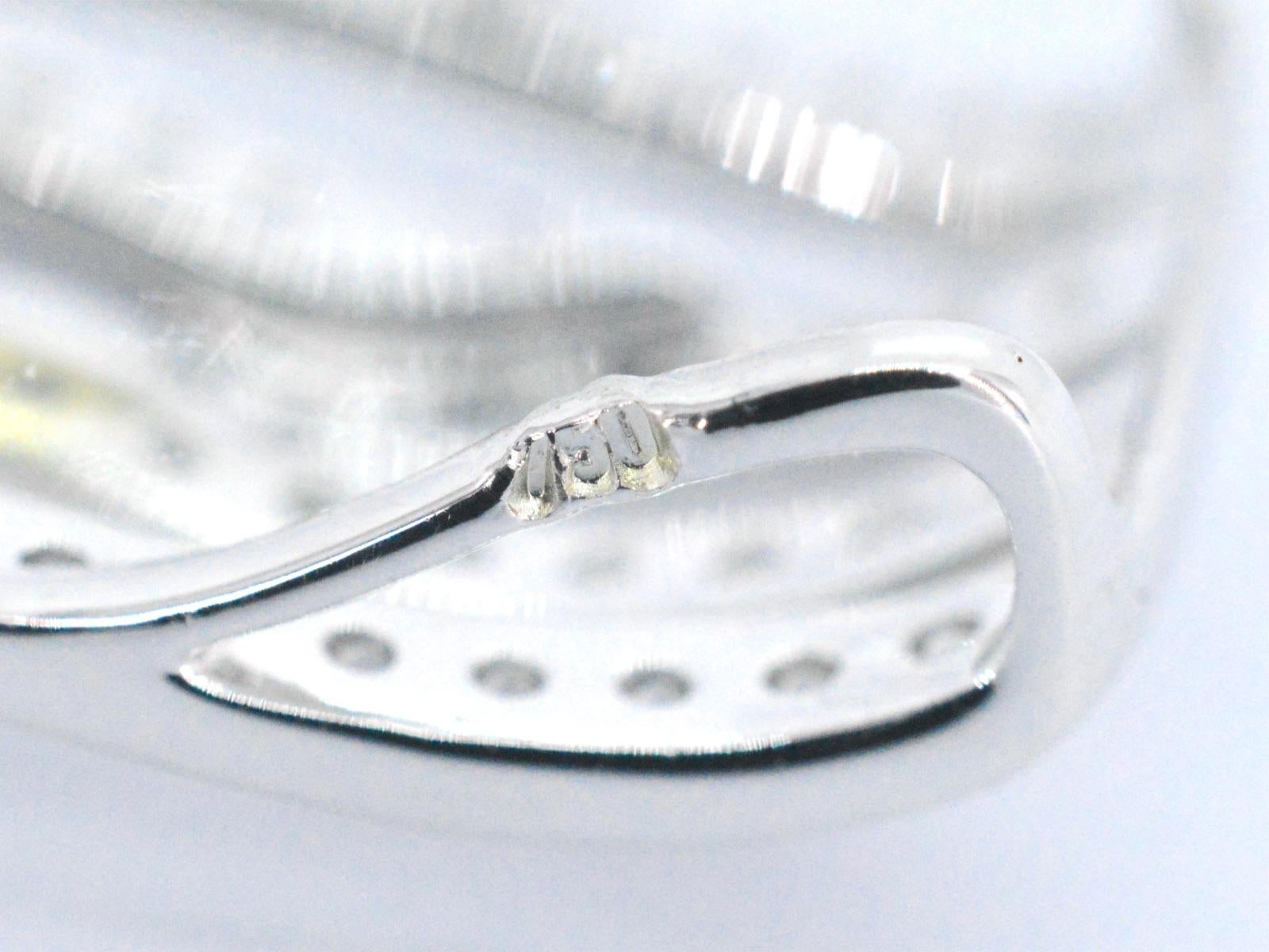 Women's White Gold Design Pendant with Brilliant Diamonds For Sale
