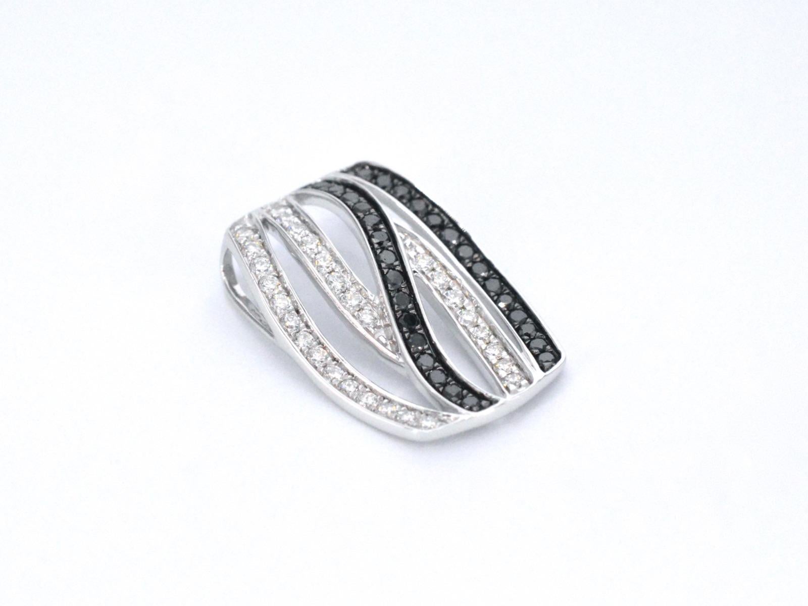 White Gold Design Pendant with White and Black Brilliant Diamonds In New Condition In AMSTELVEEN, NH