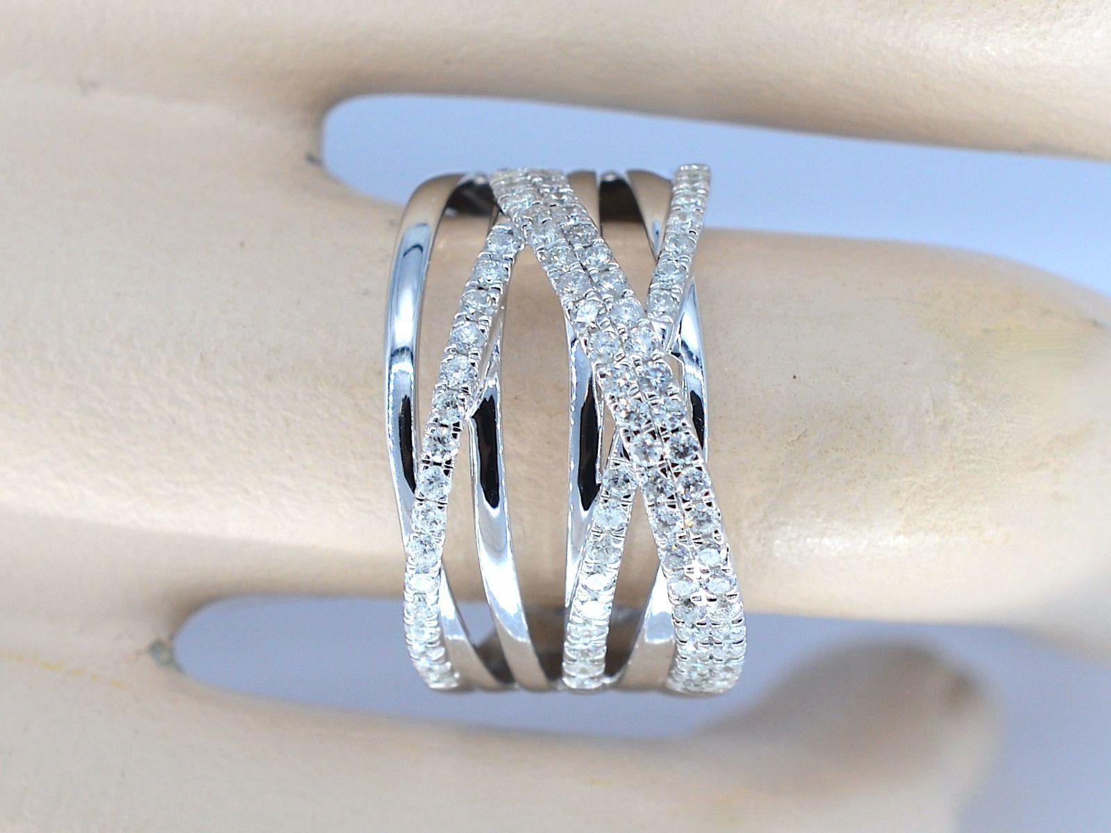 Contemporary White Gold Design Ring with Brilliant Diamonds For Sale