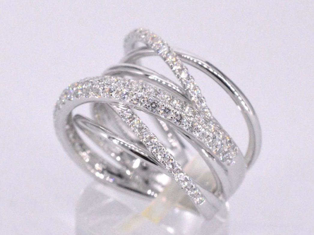 Brilliant Cut White Gold Design Ring with Diamonds For Sale