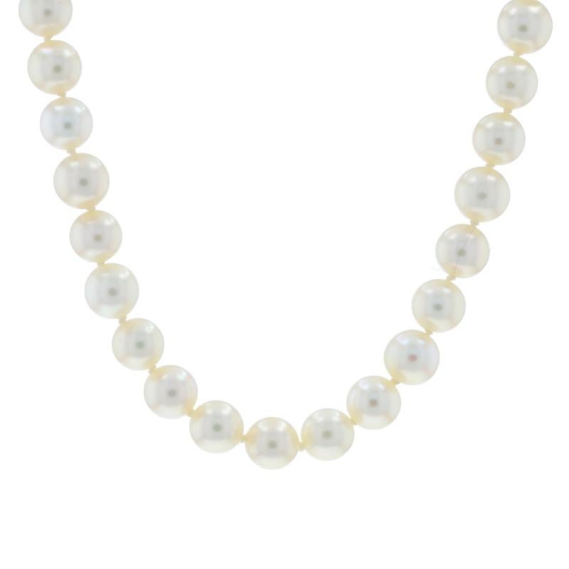 Époque : Art déco

Contenu métallique : Or blanc 14k

Informations sur les pierres

Diamants naturels
Carat(s) : .22ctw
Coupe : européenne et rose
Couleur : G - H
Clarté : SI1 - SI2

Perles de culture Akoya

Total des carats : .22ctw

Style du