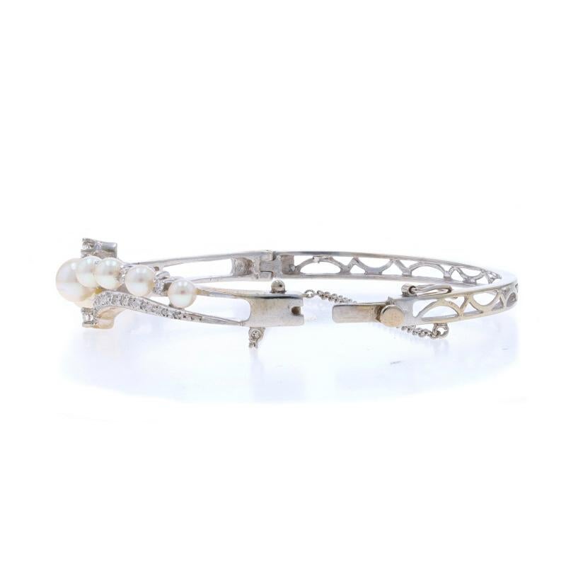 Pulseras de oro blanco con diamantes y perlas Akoya 6 1/4