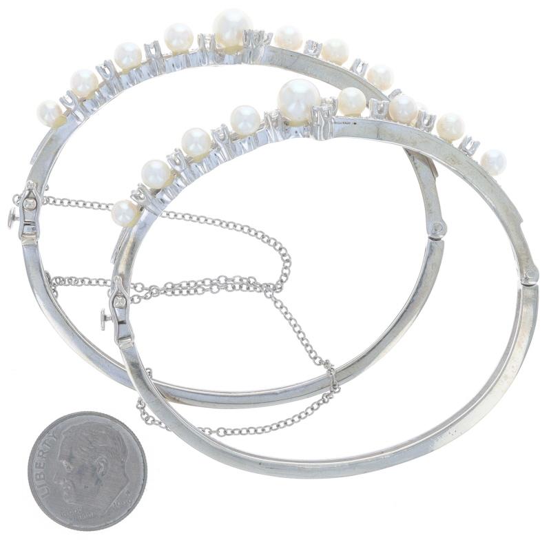 Pulseras de oro blanco con diamantes y perlas Akoya 6 1/4