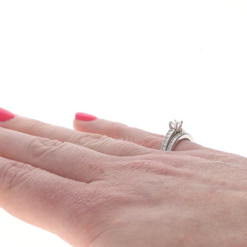 Donna Anello di fidanzamento tutto in uno in oro bianco con diamante 14k Princess .86ctw in vendita
