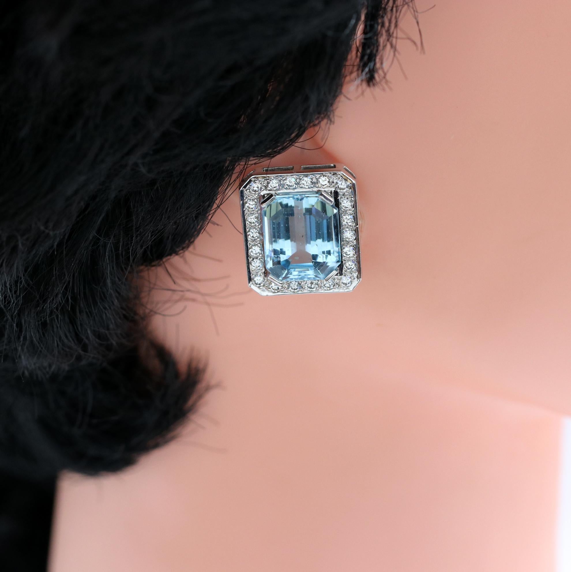 White Gold Diamond and Aquamarine Earrings In Good Condition In Palm Beach, FL
