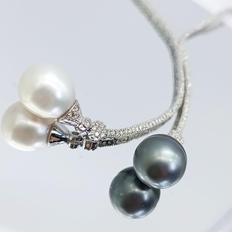 White Gold, Diamond and Pearls Necklace For Sale 2