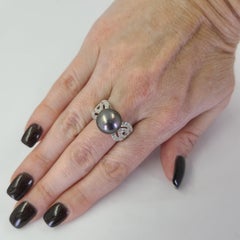 Ring aus Weißgold, Diamanten und Tahiti-Perlen