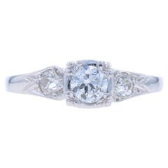 Anello di fidanzamento in oro bianco con diamante Art Deco 14k European .56ctw Vintage Milgrain