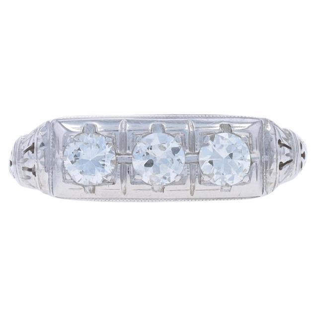 Weißgold Diamant Art Deco Drei-Stein-Verlobungsring - 18k Europäisch .51ctw