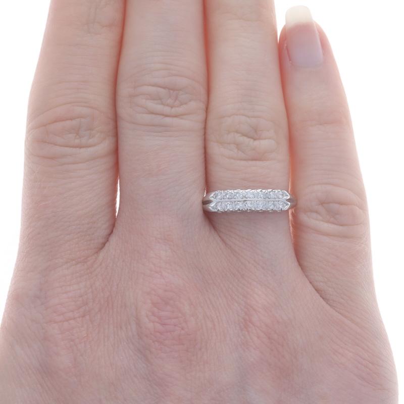 Taille simple Alliance en or blanc avec diamant Art Deco - 14k Single Cut .18ctw en vente