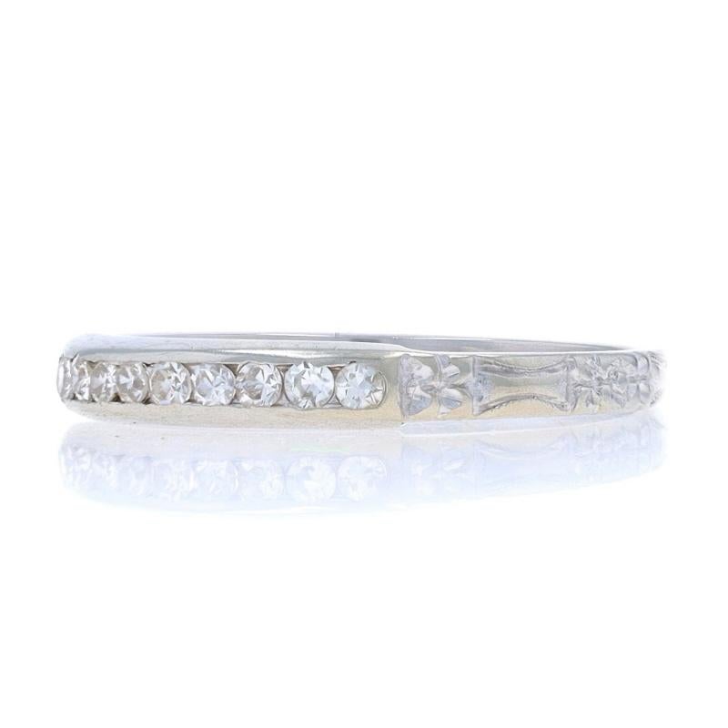Anneau de mariage Art Deco en or blanc avec diamant - 18k Single .18ctw Ring SZ 5 3/4 Excellent état - En vente à Greensboro, NC