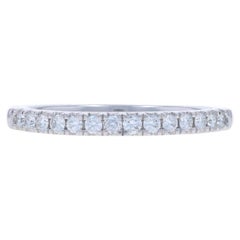 Bande de diamants en or blanc - 14k Bague à sertissage français de diamants ronds et brillants .28ctw